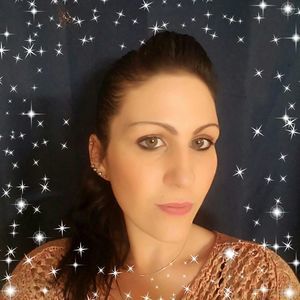 Meet your Posher, Cassandra